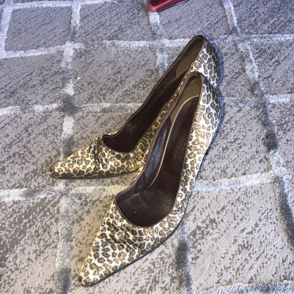 Cheetah Point Toe Heels